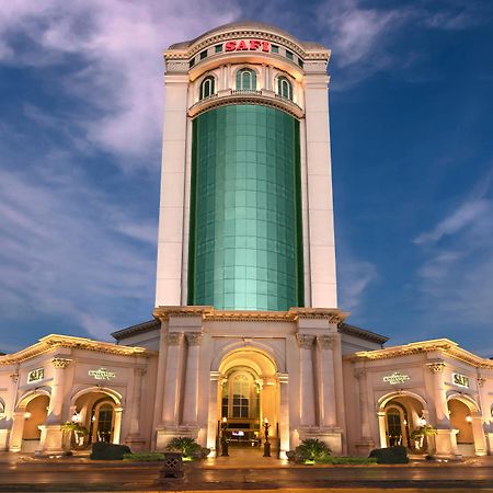 Safi Royal Luxury Valle San Pedro Garza García Kültér fotó The Green Tower
