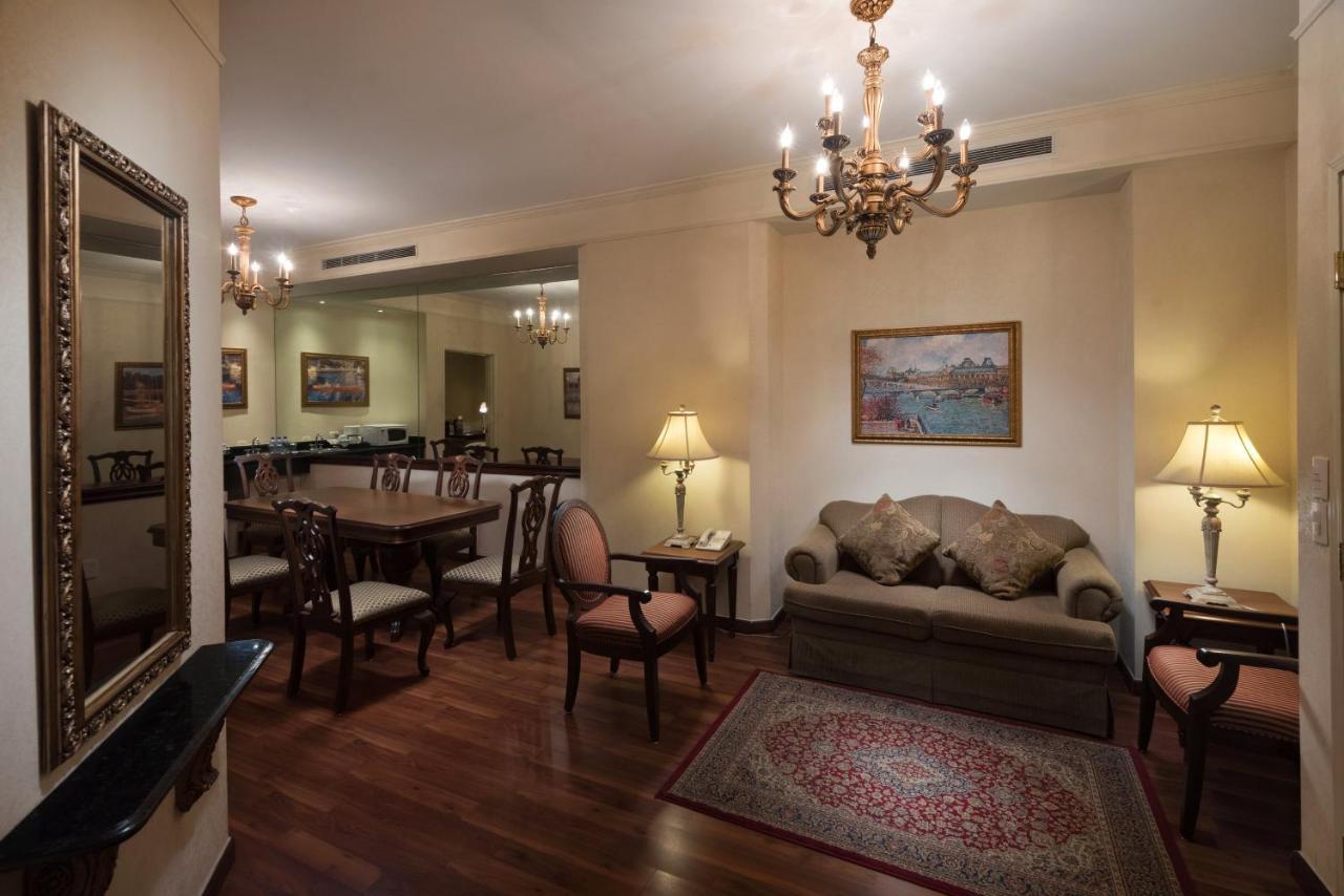 Safi Royal Luxury Valle San Pedro Garza García Kültér fotó A suite at the Grand Hotel