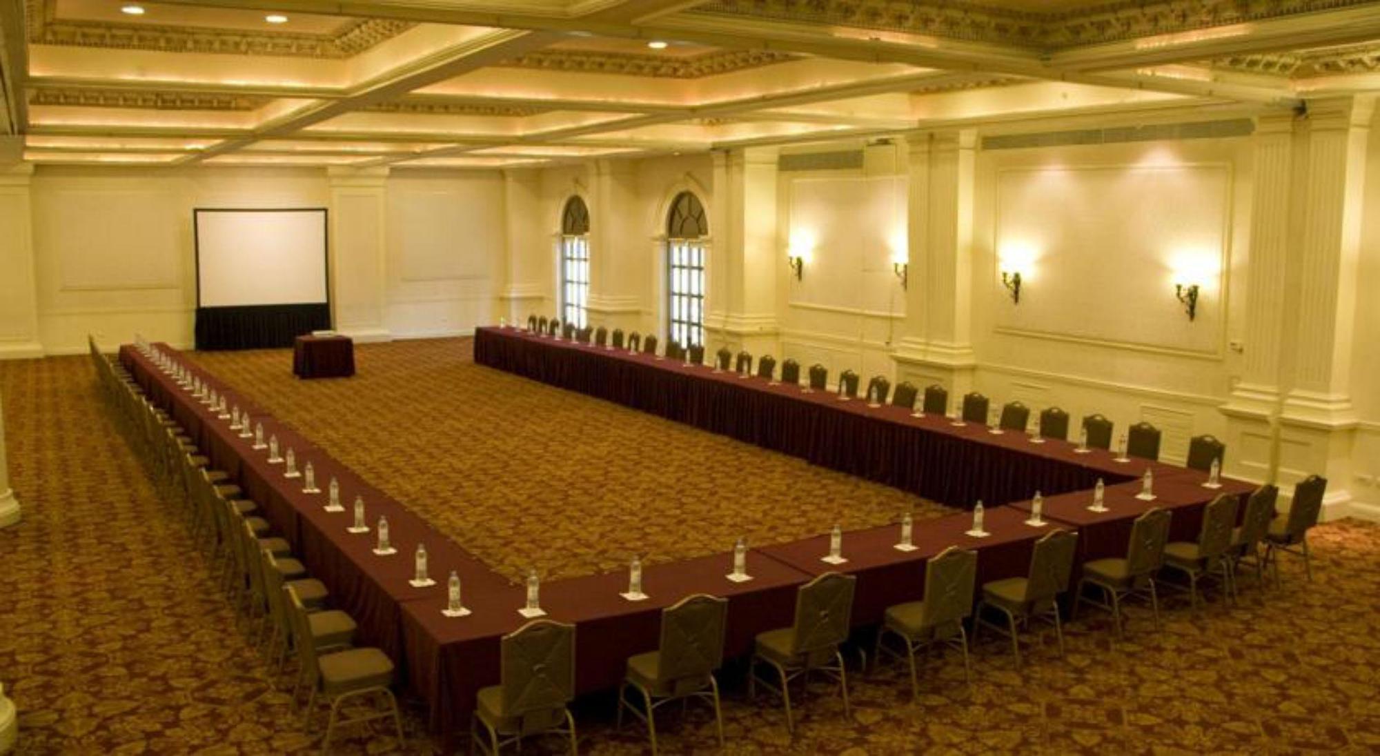 Safi Royal Luxury Valle San Pedro Garza García Kültér fotó The ballroom