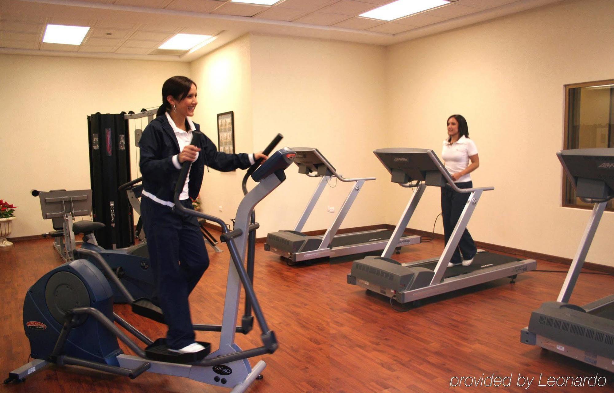 Safi Royal Luxury Valle San Pedro Garza García Létesítmények fotó Elliptical trainer
