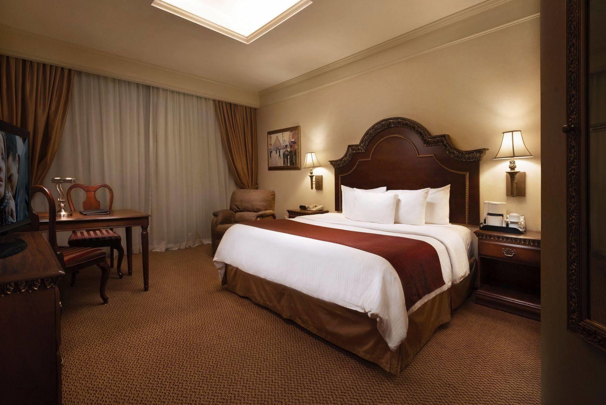 Safi Royal Luxury Valle San Pedro Garza García Kültér fotó Deluxe Room